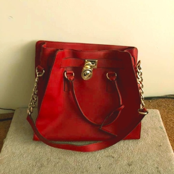 michael kors red shoulder bag